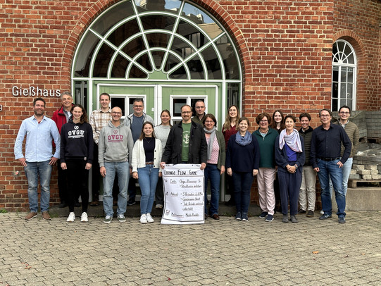 Gruppenbild mit Teilnehmer*innen des Workshops